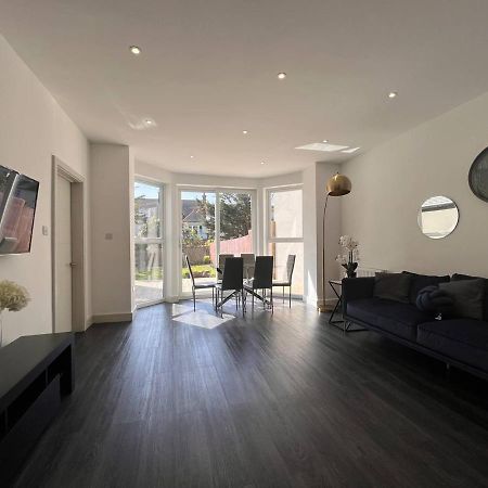 Star London Finchley Road 3-Bed Oasis With Garden Aparthotel Buitenkant foto