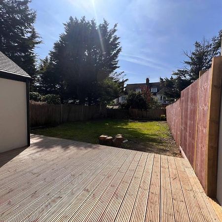 Star London Finchley Road 3-Bed Oasis With Garden Aparthotel Buitenkant foto